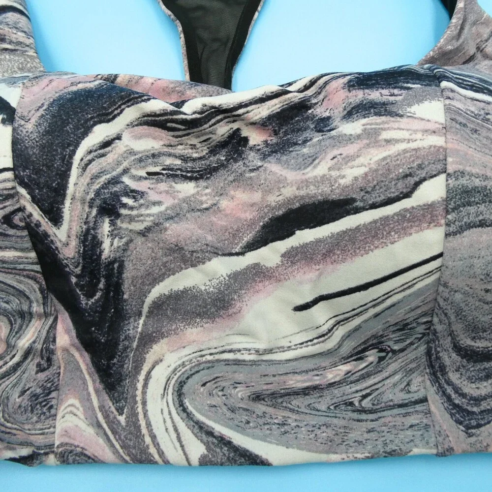 Victorias Secret Sports Bra 36DD‎ Multi Printed Square Neck Lightweight Pullover